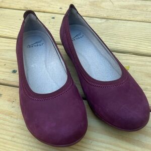 Dansko Womens Kristen Ballet Flat Purple Nubuck Leather 39